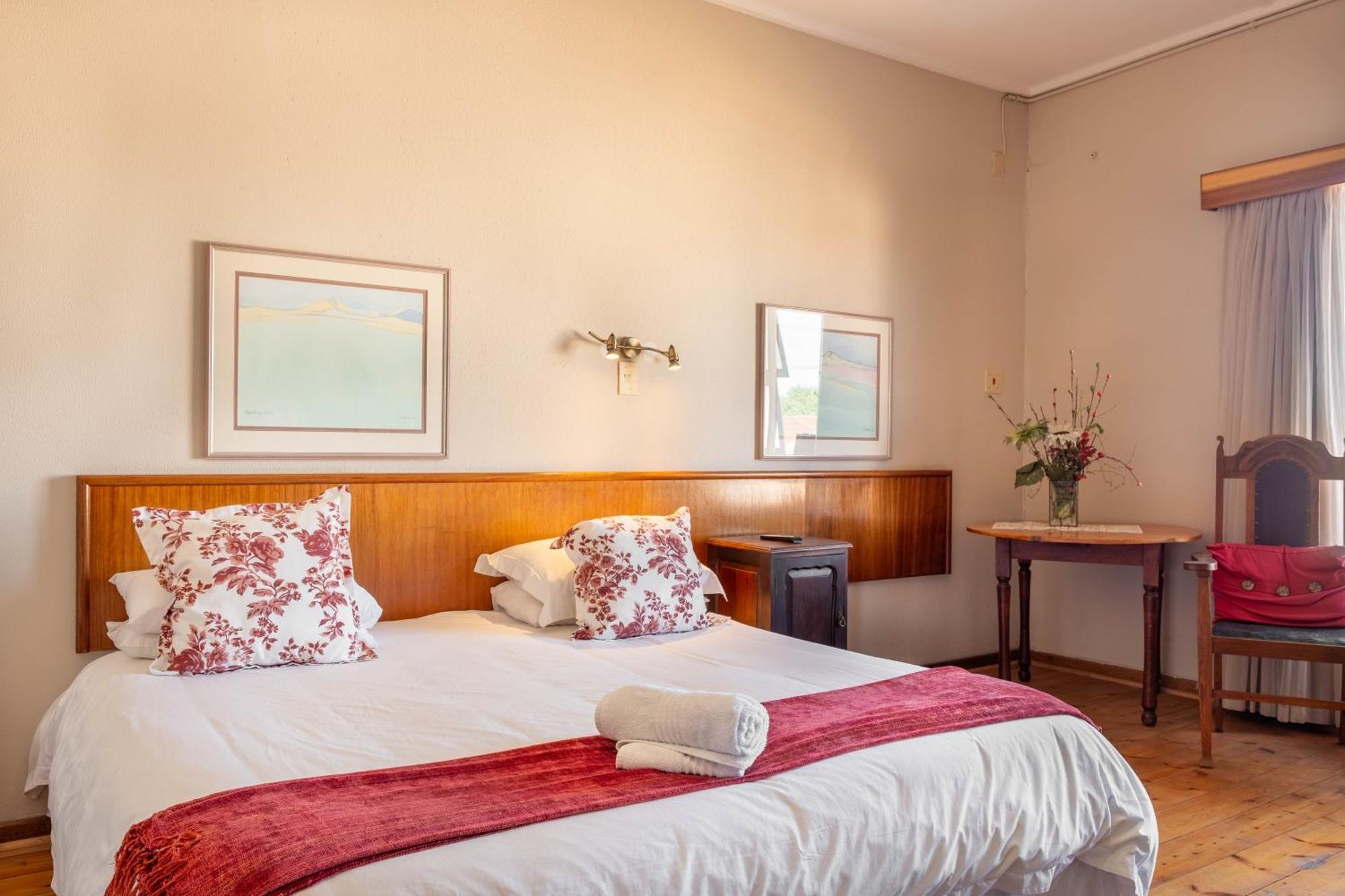 Karoo Country Inn Middelburg  المظهر الخارجي الصورة