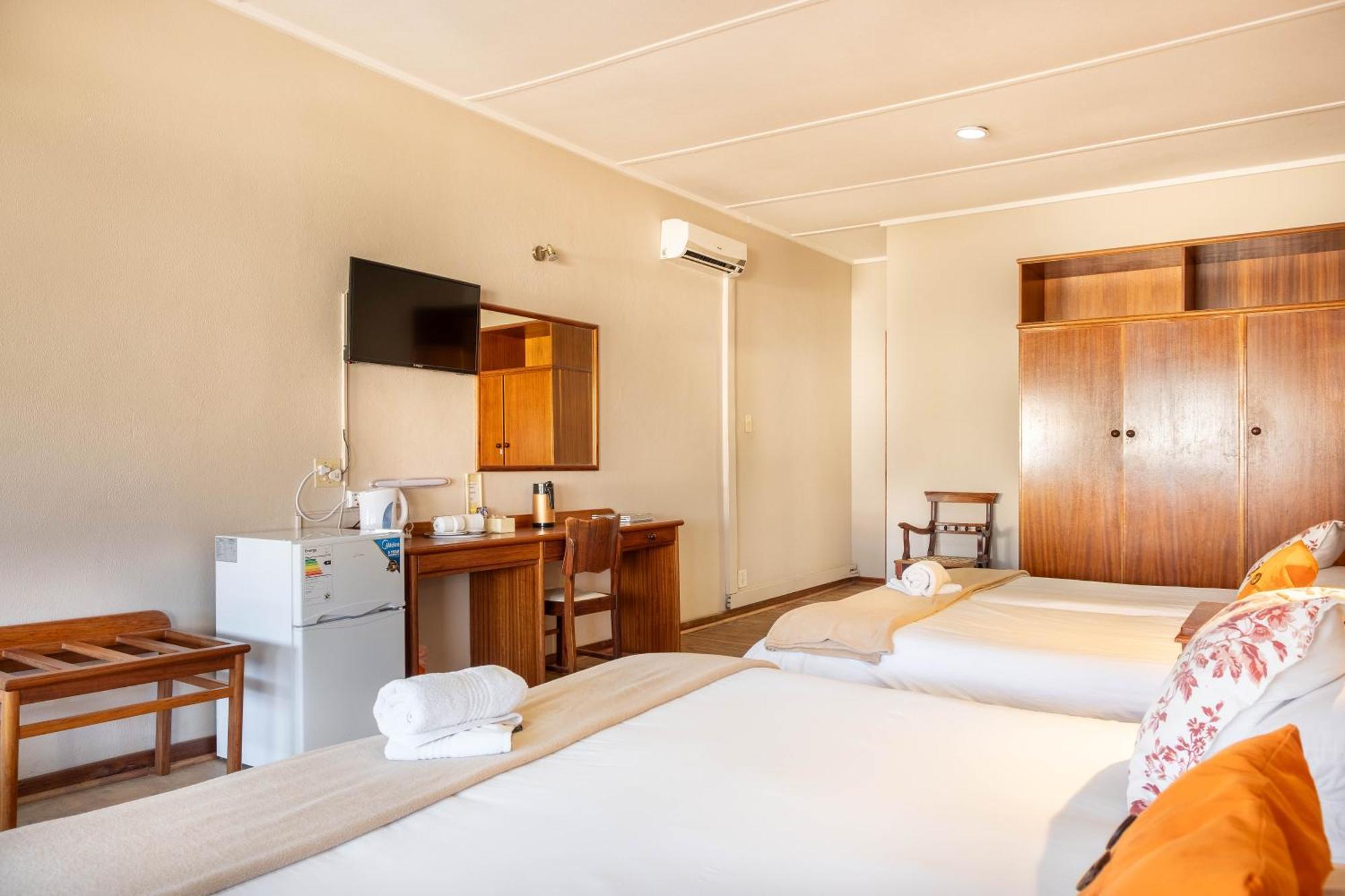 Karoo Country Inn Middelburg  المظهر الخارجي الصورة