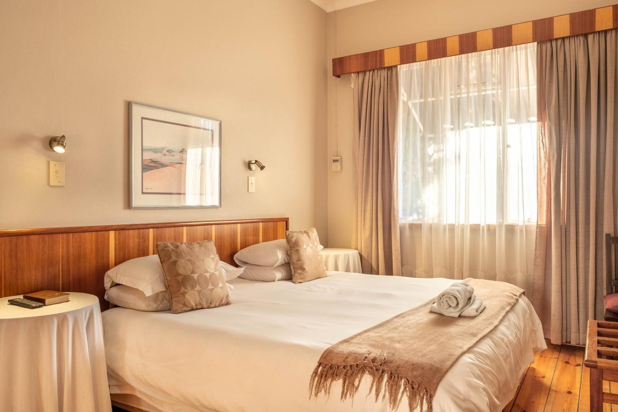 Karoo Country Inn Middelburg  المظهر الخارجي الصورة