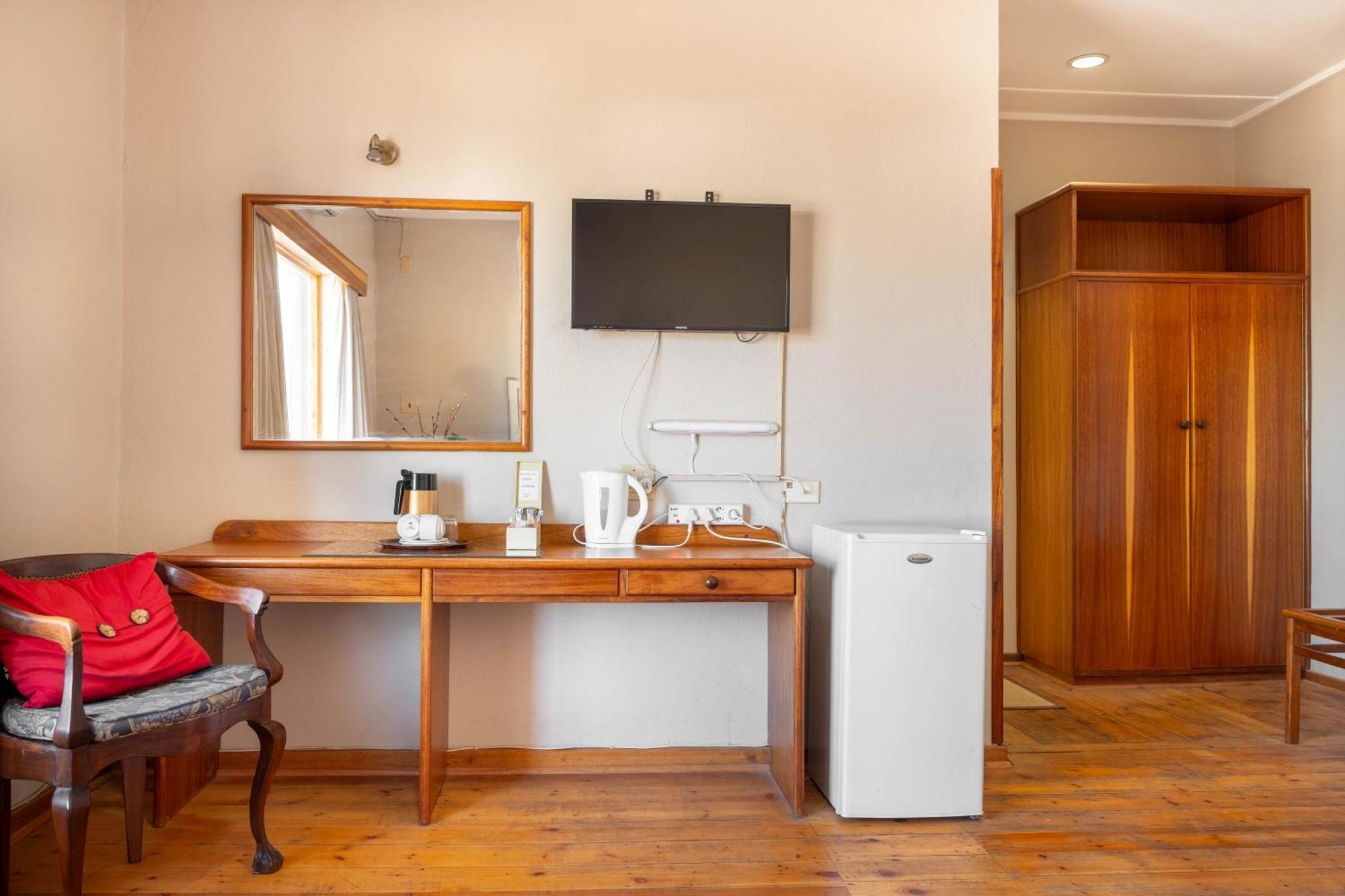 Karoo Country Inn Middelburg  المظهر الخارجي الصورة