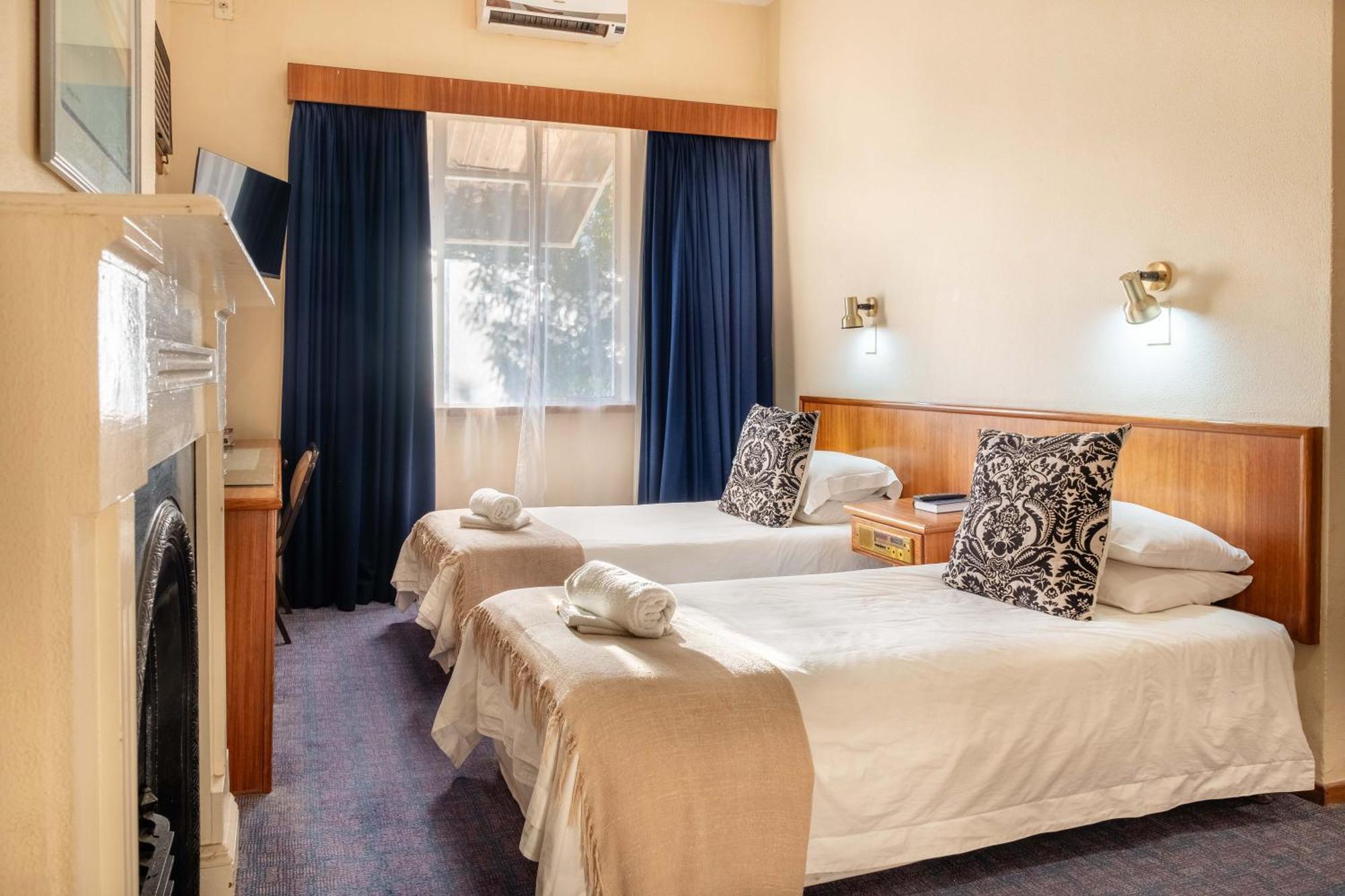 Karoo Country Inn Middelburg  المظهر الخارجي الصورة